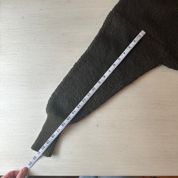 Peruvian Connection Boulce Women’s Army Green 100% Wool Sweater Small - Picture 7 of 7